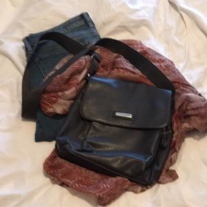 Esprit crossbody
